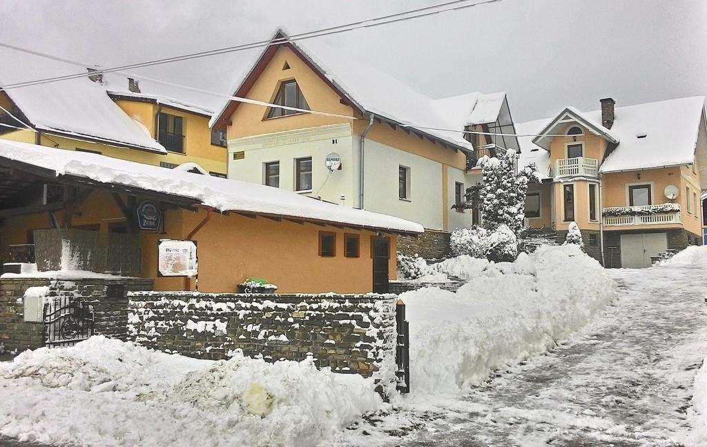 Vila Dravce Экстерьер фото
